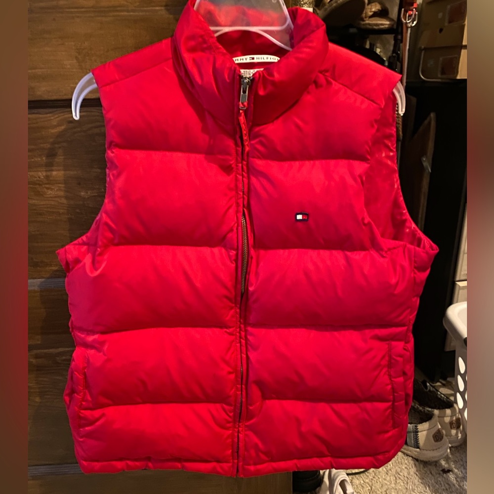 Like new Tommy Hilfiger puff vest sz L